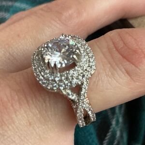 Elegant Two-toned Women's Ring